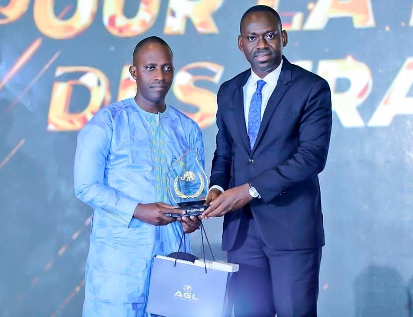 EBONY 2025 : le journaliste Mamadou Kanaté de Fraternité Matin remporte le Prix AGL pour la promotion des transports