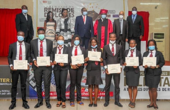 RUSTA célèbre ses deux premiers Docteurs et les diplômés de 2020