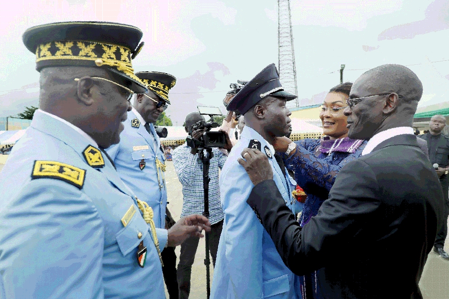 Sécurité/ École de police d'Abidjan : 1 451 élèves sous-officiers de la promotion 2021-2023 reçoivent leurs épaulettes de fin de formation