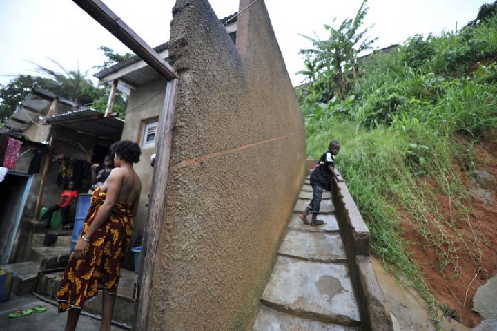 Pluie diluvienne : six morts dont trois enfants dans un éboulement à Abidjan (nouveau bilan)