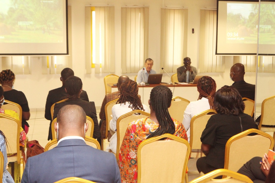 Matinales de la CGECI – Les gestionnaires des ressources humaines jugent le cadre législatif du télétravail en Côte d’Ivoire