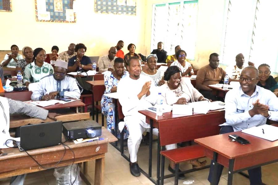 Éducation : 20 000 directeurs d'école en formation pour renforcer les apprentissages fondamentaux