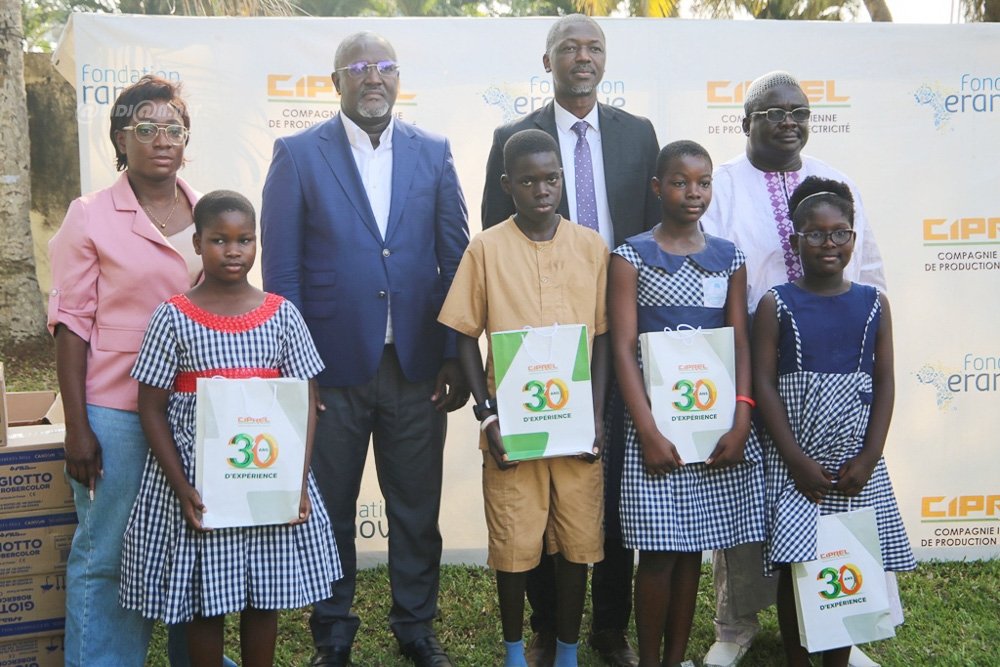 Éducation : La CIPREL et la Fondation Eranove offrent près de 4 000 kits scolaires à des élèves de Port-Bouët