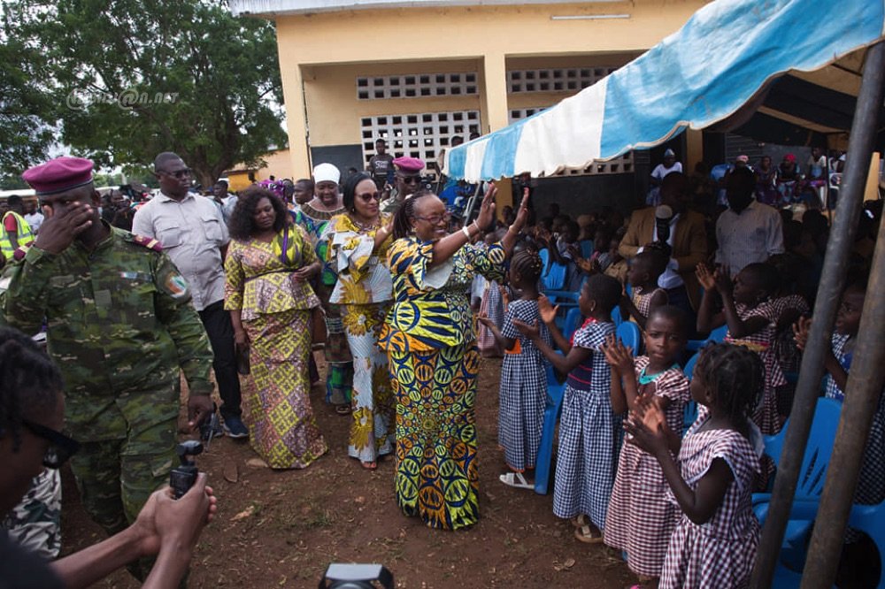 Éducation : L’Ong Wou-Flo distribue 414 kits  aux  élèves des villages de Sérigbokaha et Ouéréguékaha