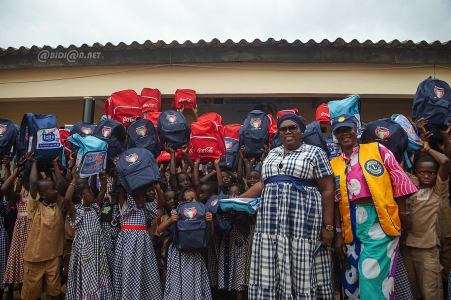 Éducation : N’Klo Bakan soutient les parents d’Abreby (Jacqueville) pour une rentrée scolaire réussie