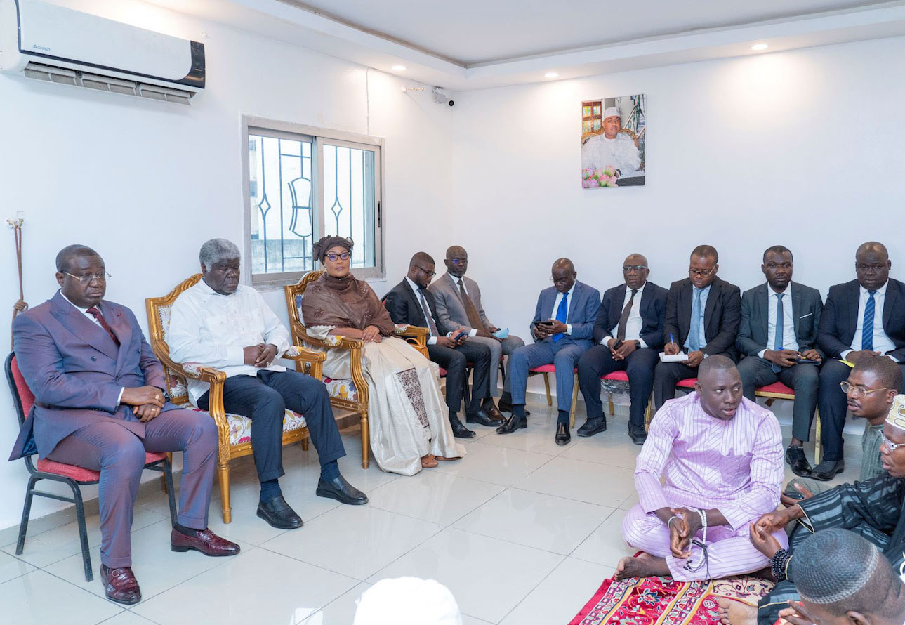 Effondrement d’une mosquée à Akouédo : le Premier Ministre Robert Beugré Mambé aux côtés de la communauté musulmane