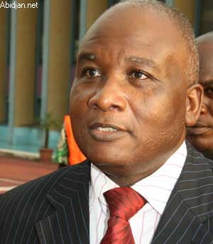 Révocation des élus RHDP / Le SYNAPECOCI dit non à Emile Guirieoulou