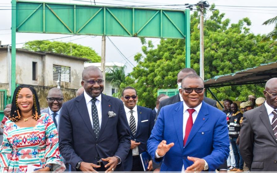 En visite à la Poste de Côte d’Ivoire :  le Ministre Amadou Coulibaly « prêt à accompagner l’entreprise publique »