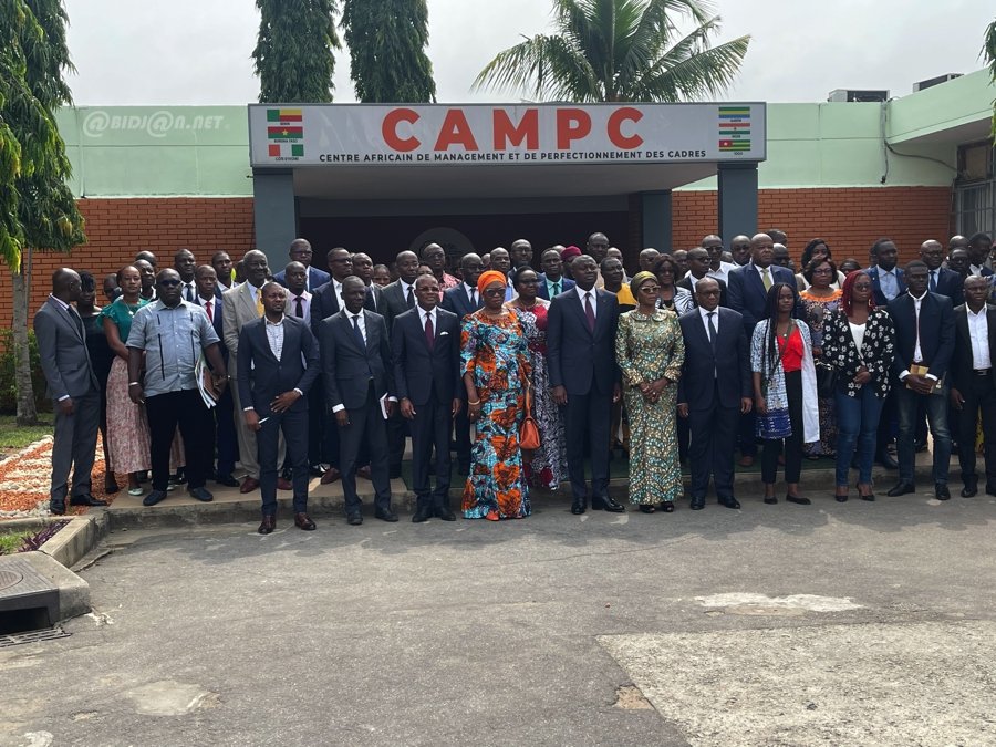 Côte d’Ivoire : Enjeux, défis et contraintes de la formation continue dans les entreprises et les administrations publiques au cœur d’un panel à Abidjan