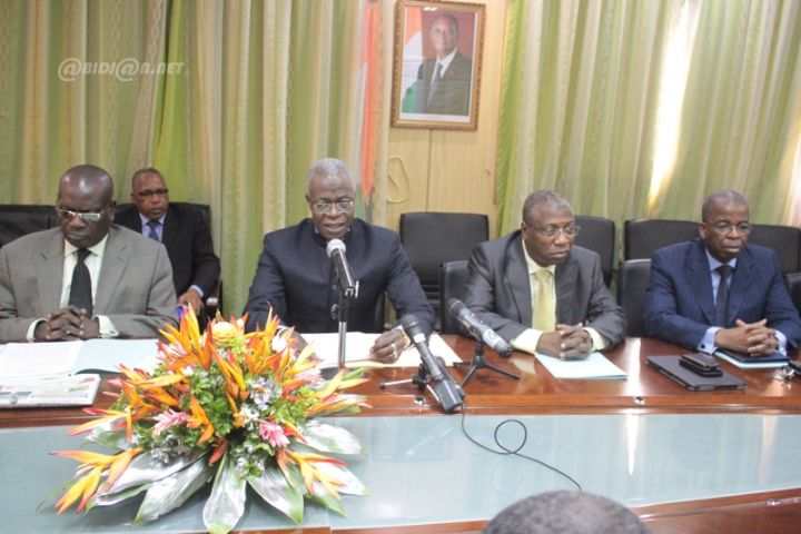 Les 3000 enseignants contractuels intégrés à la fonction publique ont reçu un 