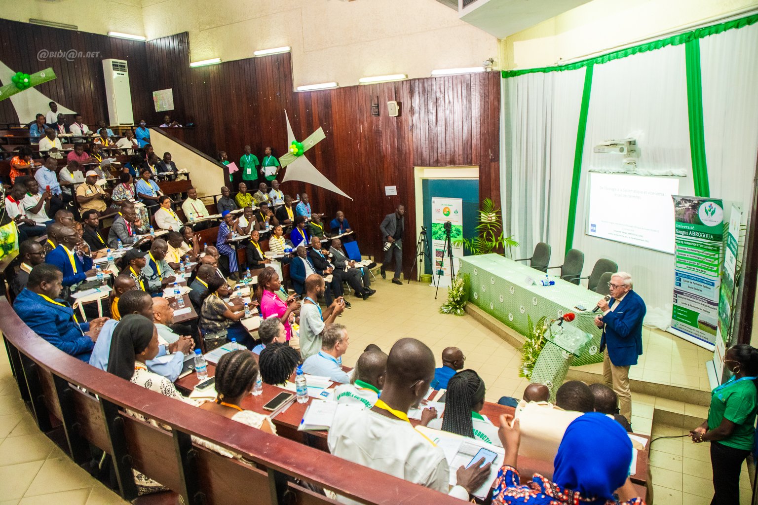 Enseignement supérieur : l’Université Nangui Abrogoua au cœur des réflexions sur la biodiversité en Afrique de l’Ouest
