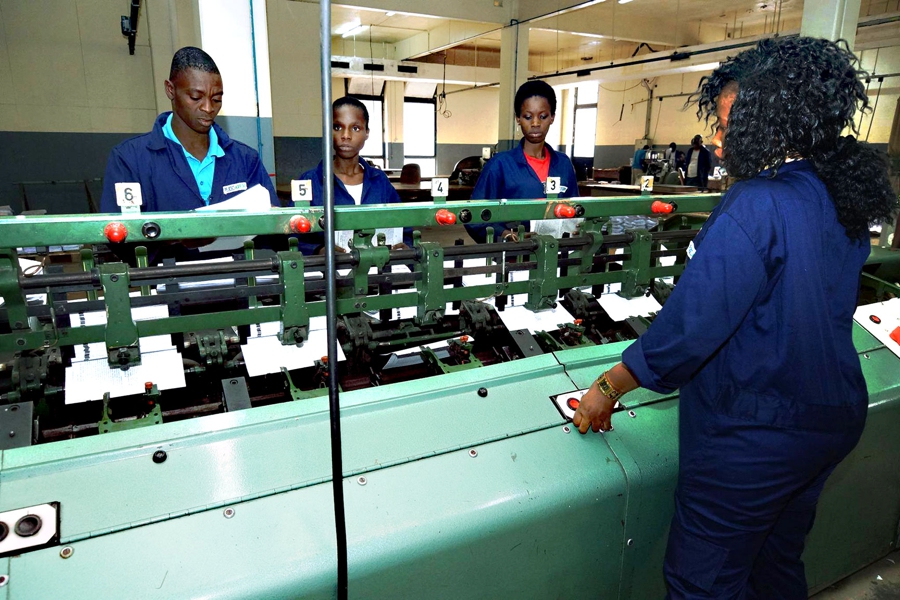 Enseignement technique et formation professionnelle : Tout savoir sur l’Ecole de la deuxième chance, le 3 mai 2022 sur la page Facebook officielle du gouvernement