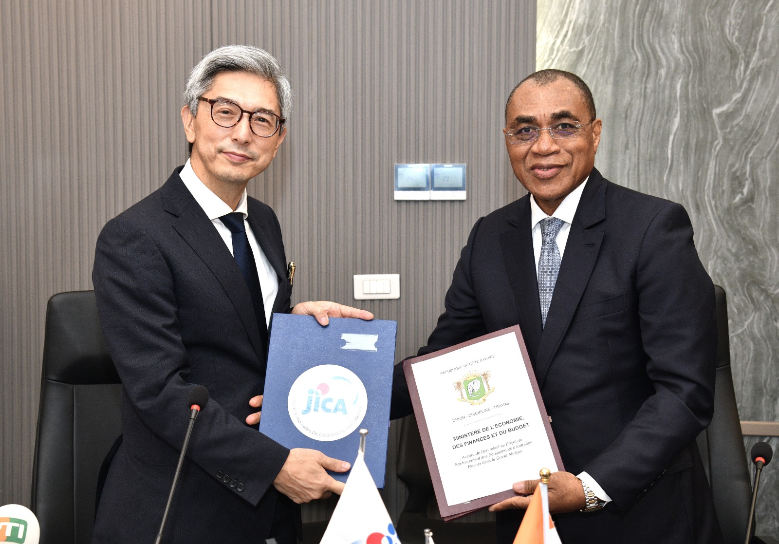 Entretien routier : Le gouvernement ivoirien et la JICA signent un accord de don de 6 milliards de FCFA