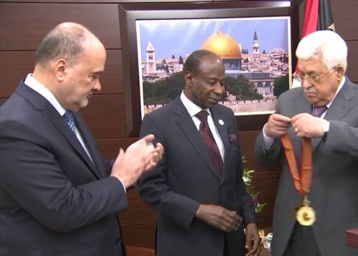 Distinction/ L’ex ministre Essy Amara reçoit l’Etoile du mérite de l’Etat de Palestine