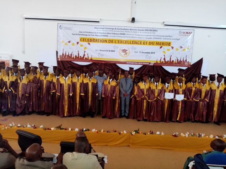 Célébration de l’excellence et du mérité à l’Université de Man