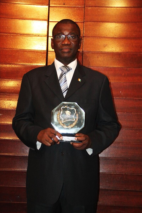 Prix des meilleurs Artisans pour la Reconstruction Nationale: Diomandé Mamadou distingué