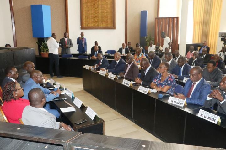 Fêtes de fin d’année : les maires invitées à l’embellir les villes à travers le pays