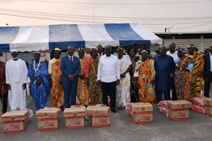 Fêtes  de fin d’année 2018: Le Président Ouattara offre 20 mille kits alimentaires aux  abidjanais