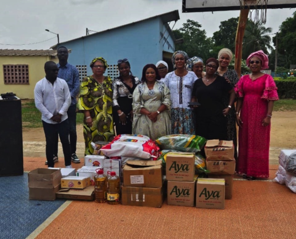 Fêtes de fin d’année : la Fondation YEELEN apporte de la joie aux pensionnaires de la Pouponnière de Dabou