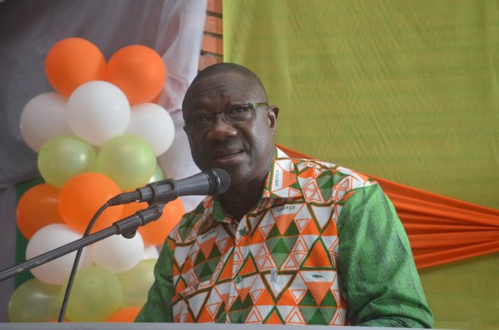 Allocution de François Albert Amichia, Maire de la commune de Treichville à l’ occasion de la célébration de la fête du travail  à la Bourse du travail