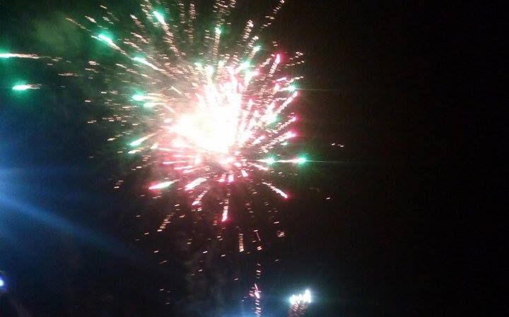 LAKOTA, le maire Samy MERHY offre des feux d’artifice à la population