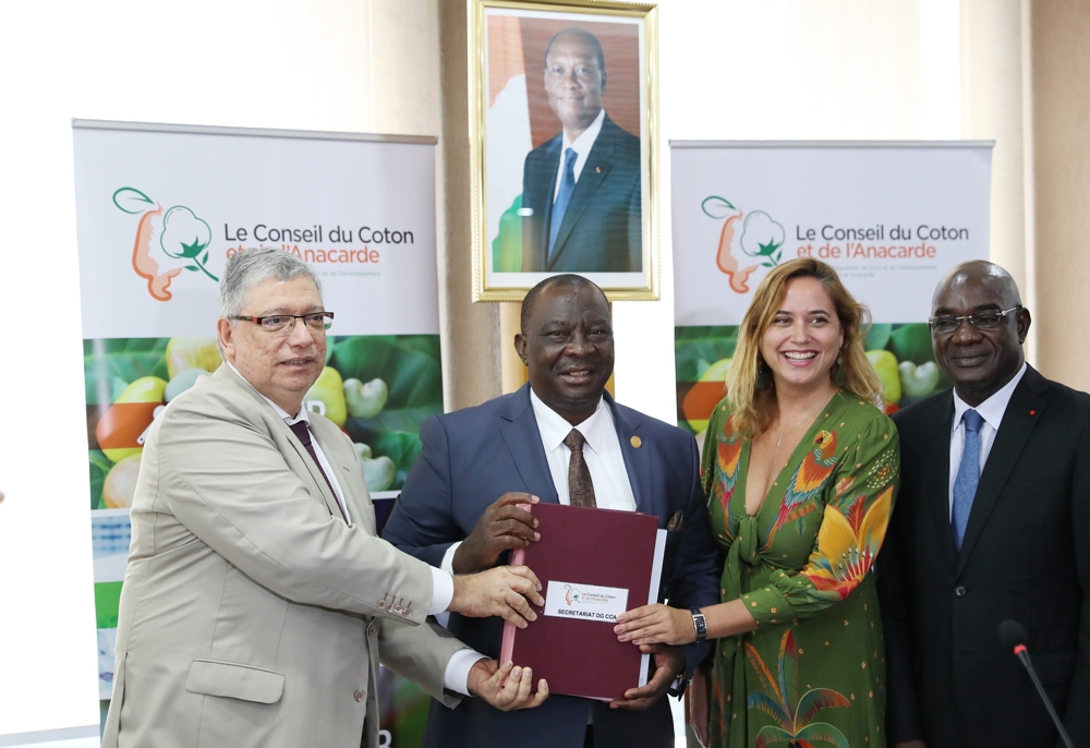 Financement de la filière coton : remise officielle d'une convention de 3,04 millions de dollars entre la Côte d’Ivoire et le Brésil