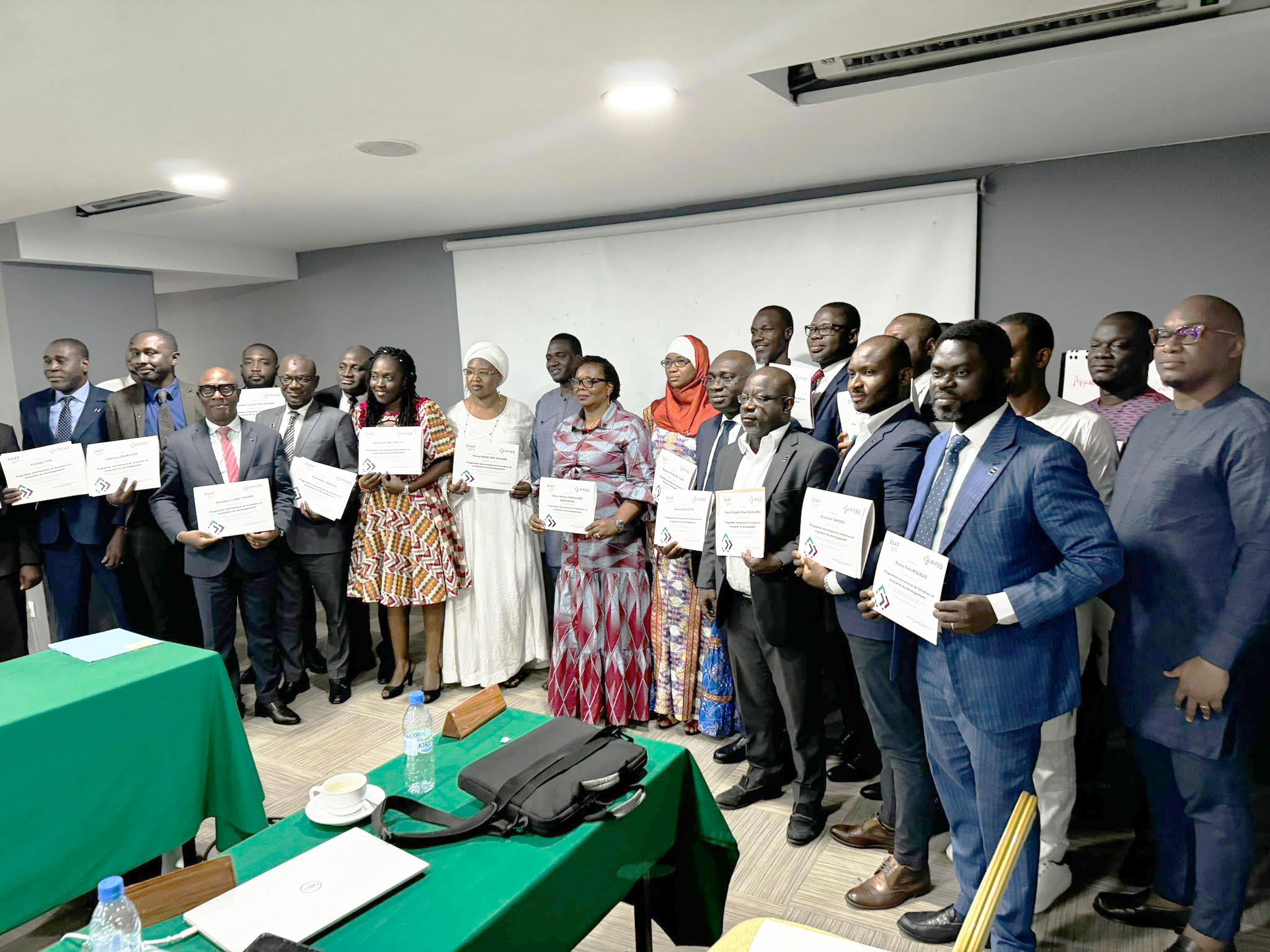 Finances publiques : les Inspecteurs des Finances, Inspecteurs Vérificateurs, Consultants et Auditeurs formés à la méthodologie de l’évaluation des politiques publiques