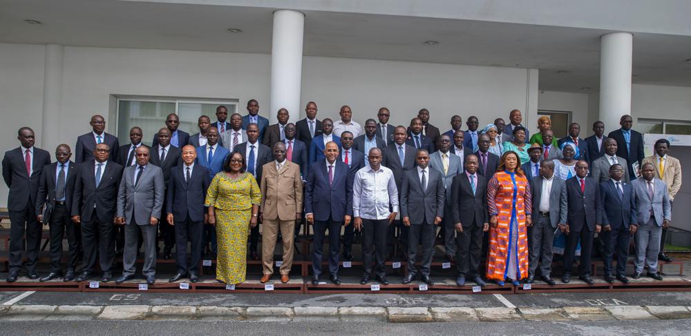 Le PM Patrick Achi lance les négociations pour la nouvelle trêve sociale