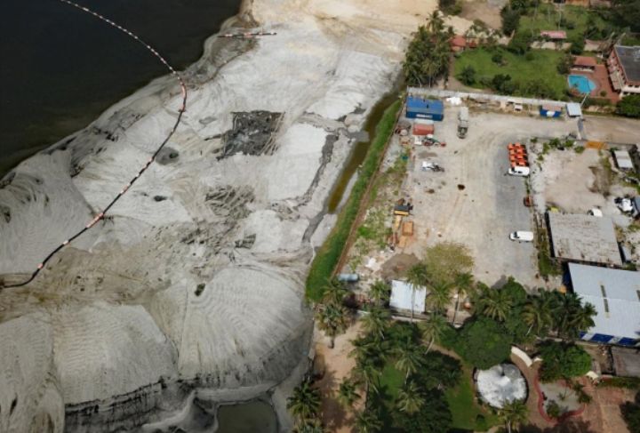 Des riverains dénoncent la dégradation du front lagunaire de Biétry