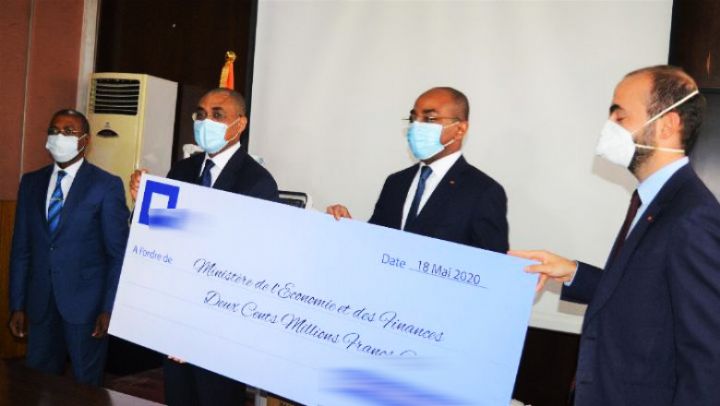 Covid-19 : Un fonds de soutien de 3,382 milliards de FCFA remis aux entreprises impactées et aux personnes vulnérables