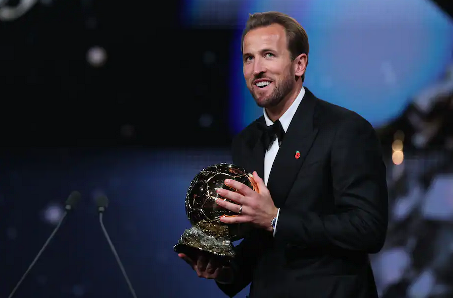 Football : Harry Kane, l'attaquant anglais du Bayern Munich, sacré ballon d'Or France Football 2026