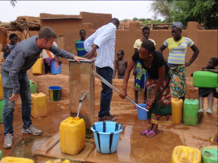 African Economic Forum (AEF) 2015, sous les auspices du partenariat public – privé