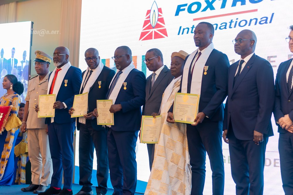 Côte d'Ivoire : Foxtrot International décerne 52 médailles d'honneur du travail à 36 agents