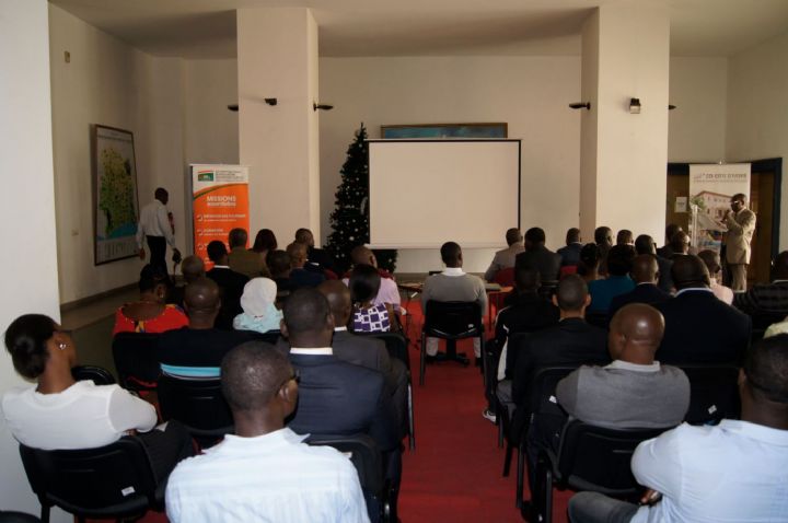 Les conditions de délivrance des cautionnements et garanties expliquées aux pme membres de la CCI CI – 3 novembre 2014