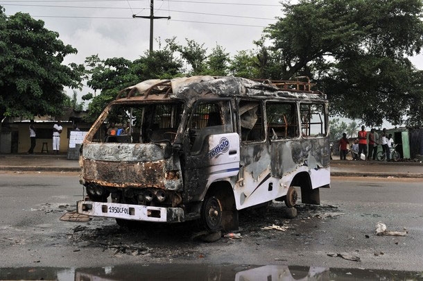 7 assaillants tués, un bus saccagé, sept gbakas incendiés