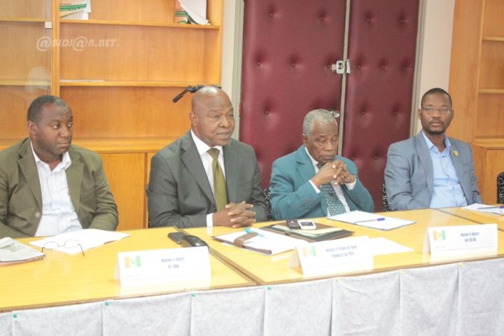 Les ministres Anne Ouloto et Paul Koffi se concertent avec les cadres de Grabo pour rétablir la sécurité