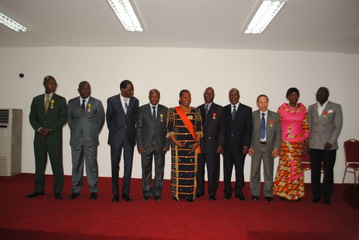 Distinction des membres de l’Equipe du Projet Pilote de Greffe du Rein en Côte d’Ivoire : le discours de la Grande Chancelière, Dagri Diabaté