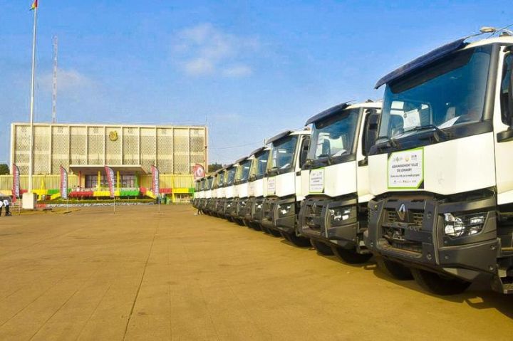Guinée: don d’une flotte de 56 camions pour l’assainissement de Conakry