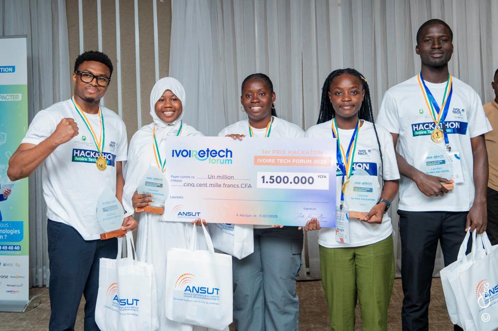 Hackathon Ivoire Tech Forum 2025 : les startups Monbily, Thinkdev et Comoto Tech décrochent respectivement les 1er, 2ème et 3ème prix