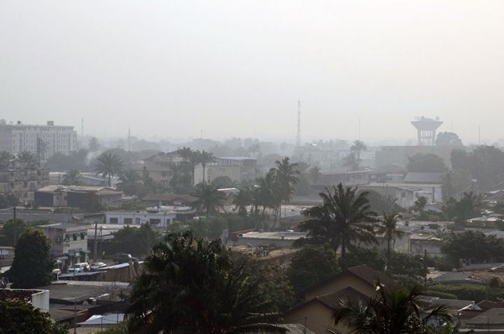 Subit changement de la météo: un vent sec et violent balaie le pays