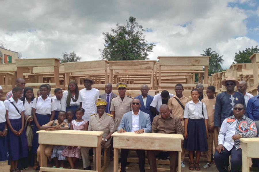 Établissements scolaires de Haut-Sassandra : Mamadou Touré remet 10 000 tables-bancs et 288 650 kits scolaires