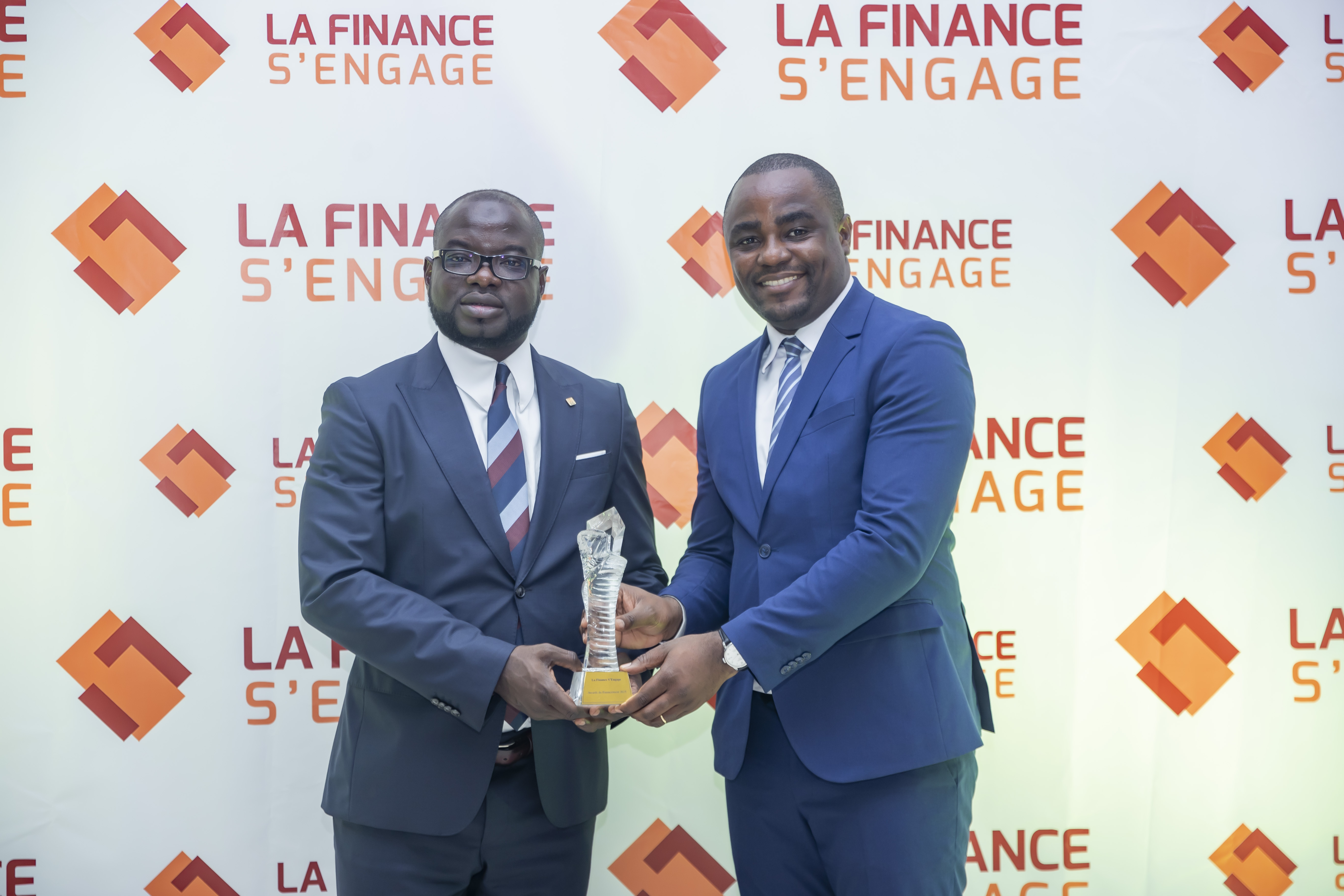 La finance s’engage : Crédit access remporte le prix spécial du jury ...