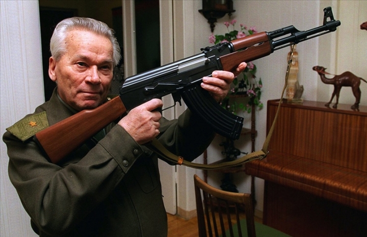 Le père du fusil d’assaut AK-47 a tiré sa révérence à l’âge de 94 ans