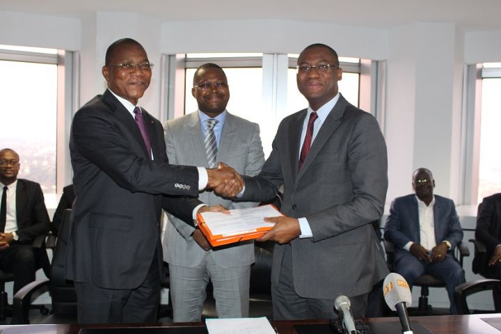 Le gouvernement veut réorienter son appui à la presse (Ministre)