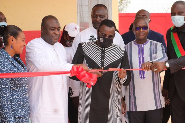 Afrique pesage Burkina Faso : stations de pesage de poids lourds -  8 milliards recettes attendus sur trois ans