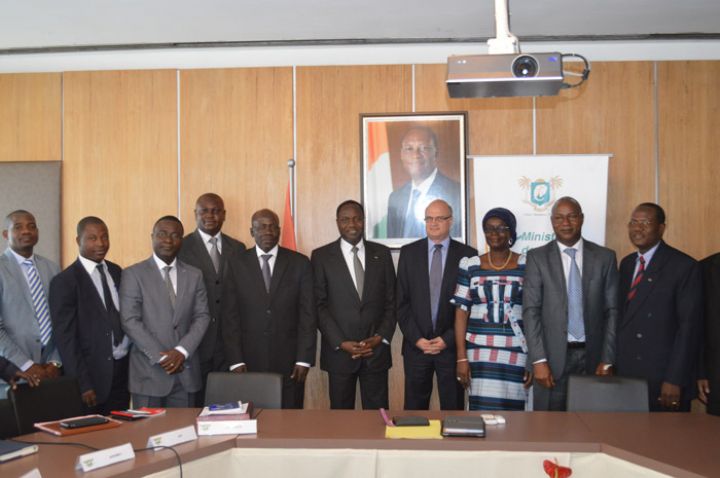 Une convention MINAGRI-AGEROUTE pour l’entretien et le développement de pistes rurales