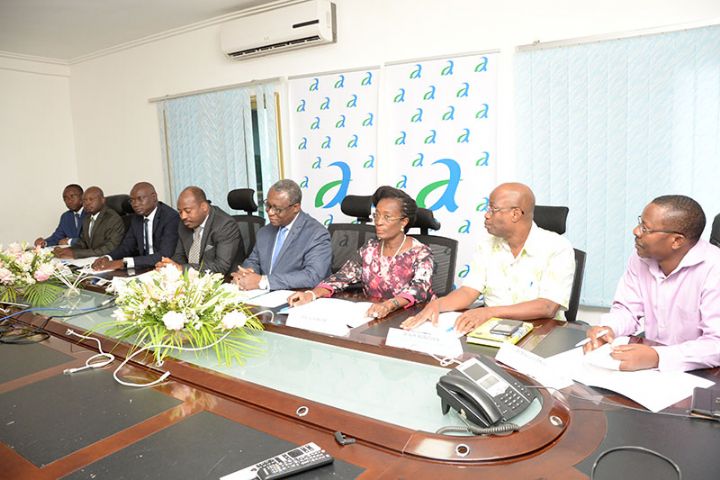 Togo : Banque Atlantique finance la réhabilitation de la salle d’observation du centre de santé « Polyclinique GAKPODJI »