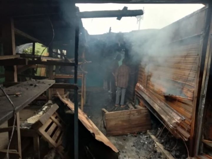 Plusieurs magasins partent en fumé au grand marché de Port-Bouët