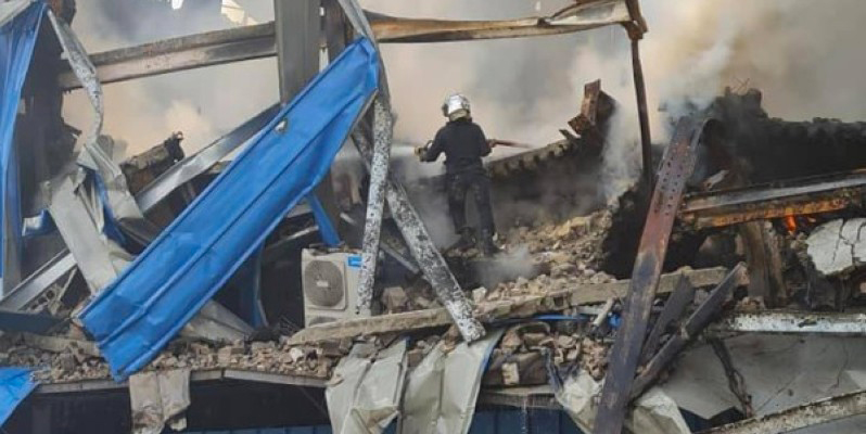 Incendie au Supermarché Chic Shop : Des étages totalement consumés