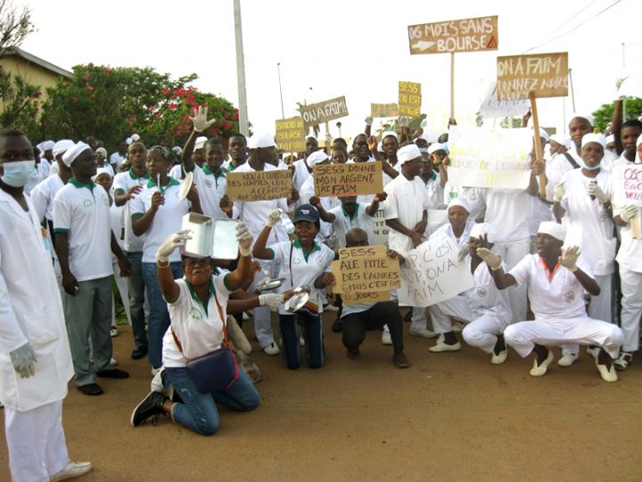 Infas : Des centaines d’étudiants recalés protestent